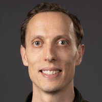 Alex Olley headshot